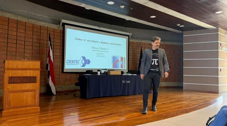 Charla sobre el número pi en el TEC