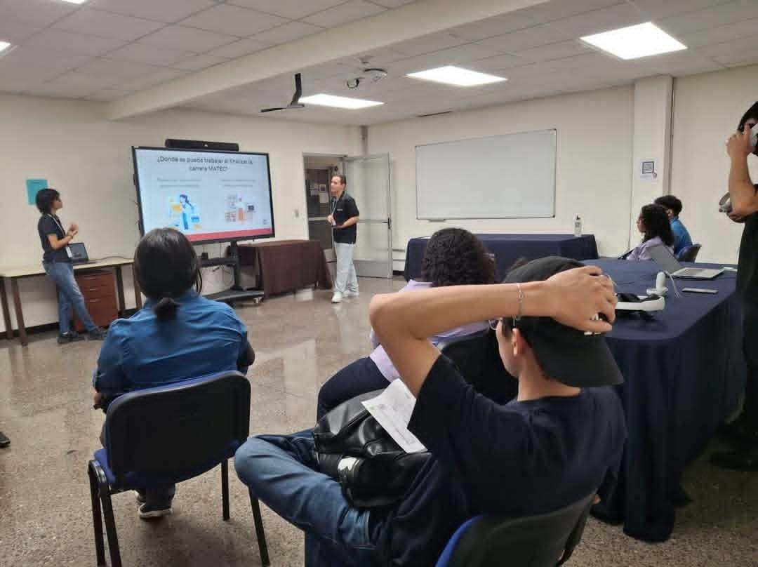 Charla sobre salidas laborales para la carrera MATEC